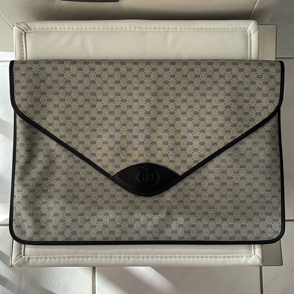 Gucci Vintage Navy Document HolderClutch Gucci Vintage Navy Document HolderClutch
